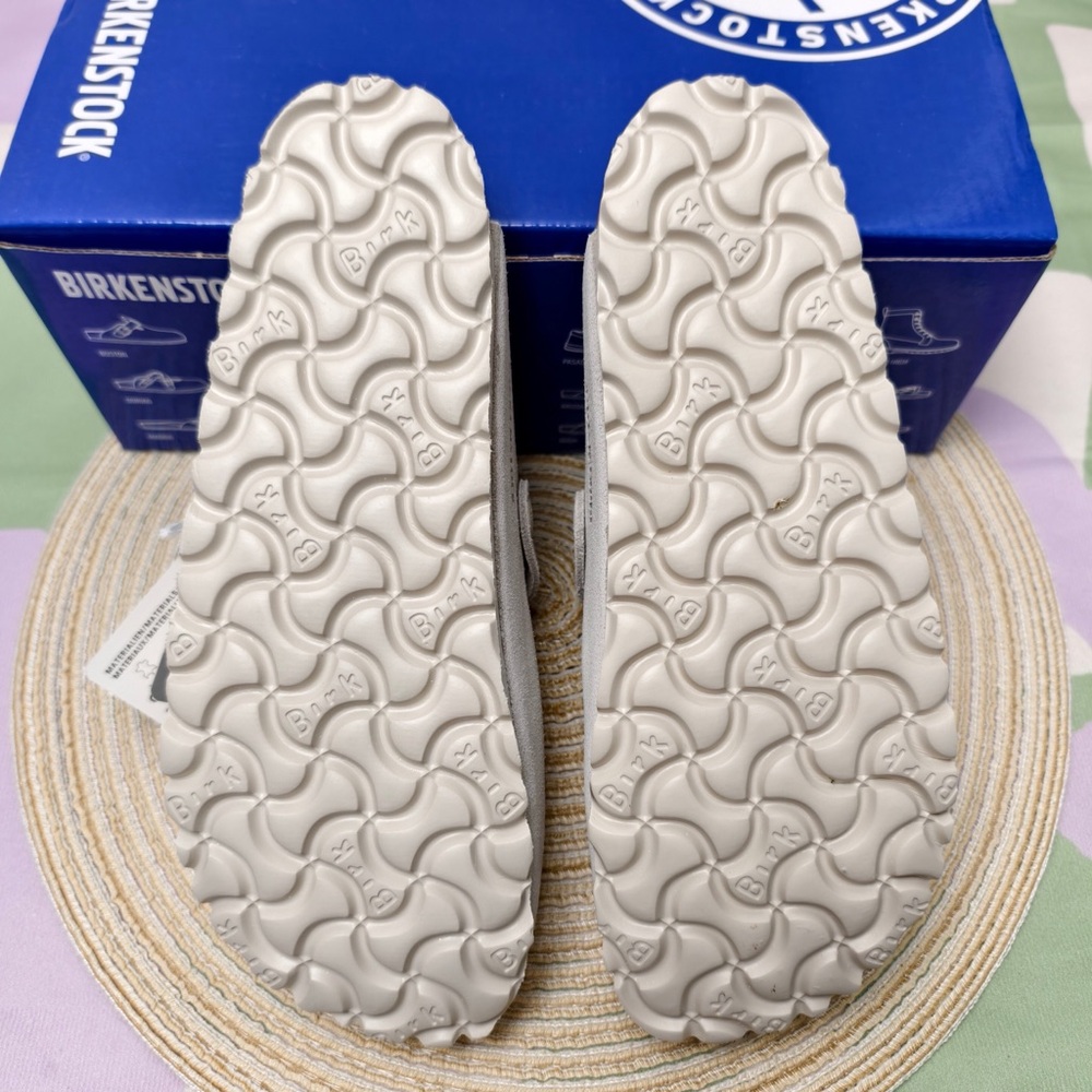 🐶🐶🐶Women's White Suede Birkenstock Boston Shoes - Narrow Fit - Picture 5 of 5